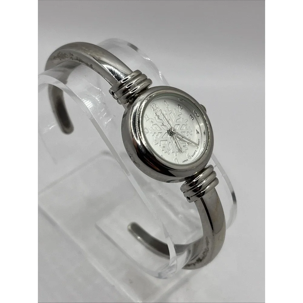 Snowflake Women's Quartz Watch Silver Tone Bangle Band 25mm Case- New‎ Battery